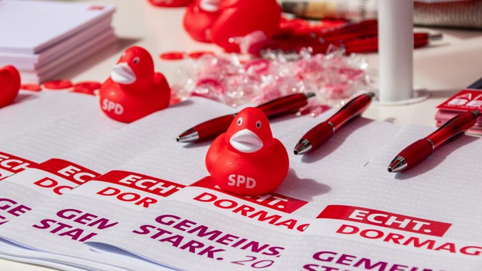 SPD auch weiterhin persönlich ansprechbar vor dem Rathaus